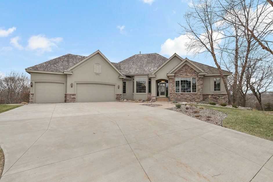 18659 Vogel Farm Trail, Eden Prairie, MN 55347, Presented by Natalie